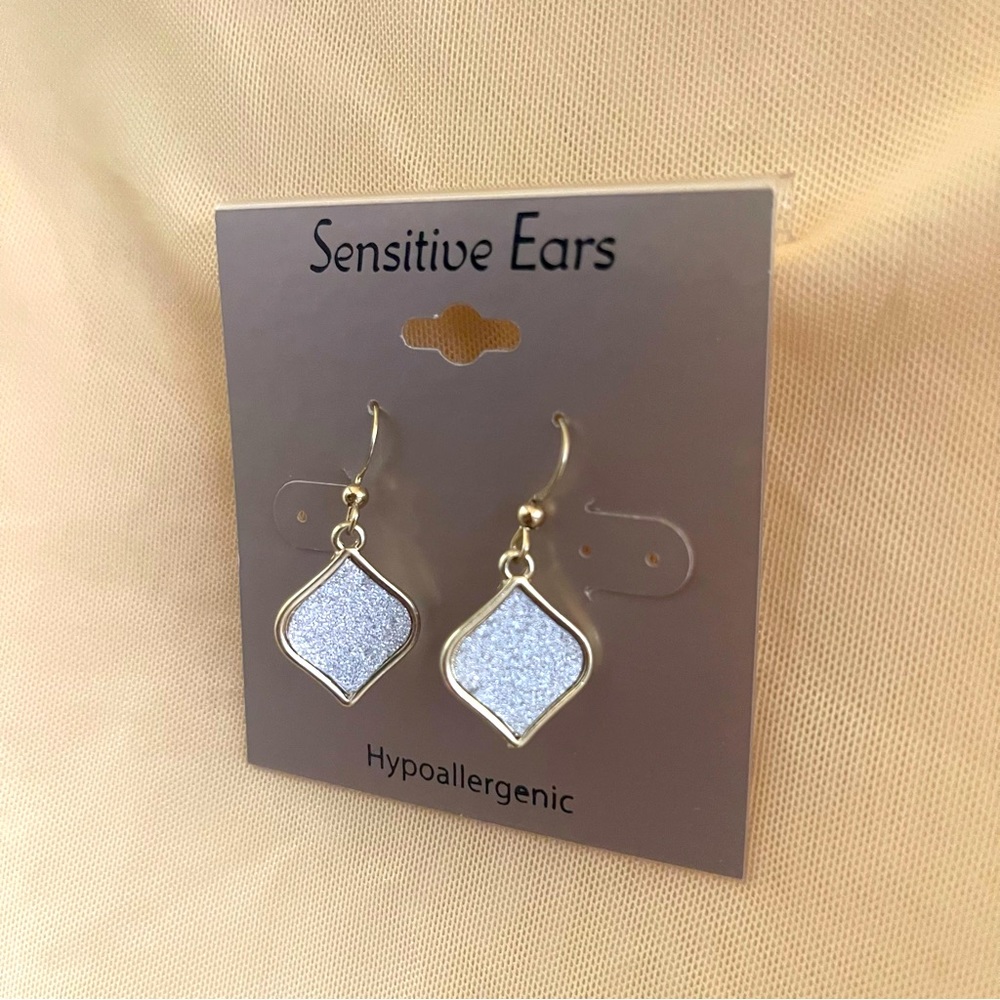 NEW! Gold / Silver Dangle Earrings